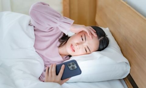 不眠の原因は体の緊張？ゆるめて眠れる３分ピラティスで解消しよう！